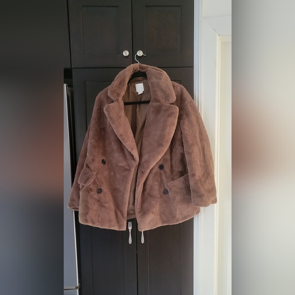 Teddy Peacoat